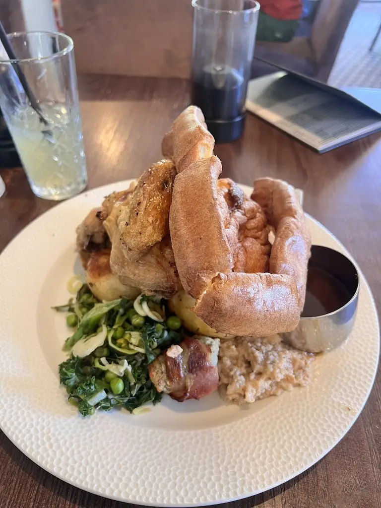 Kiran Devi_Fishery Inn Boxmoor_Bovingdon_review