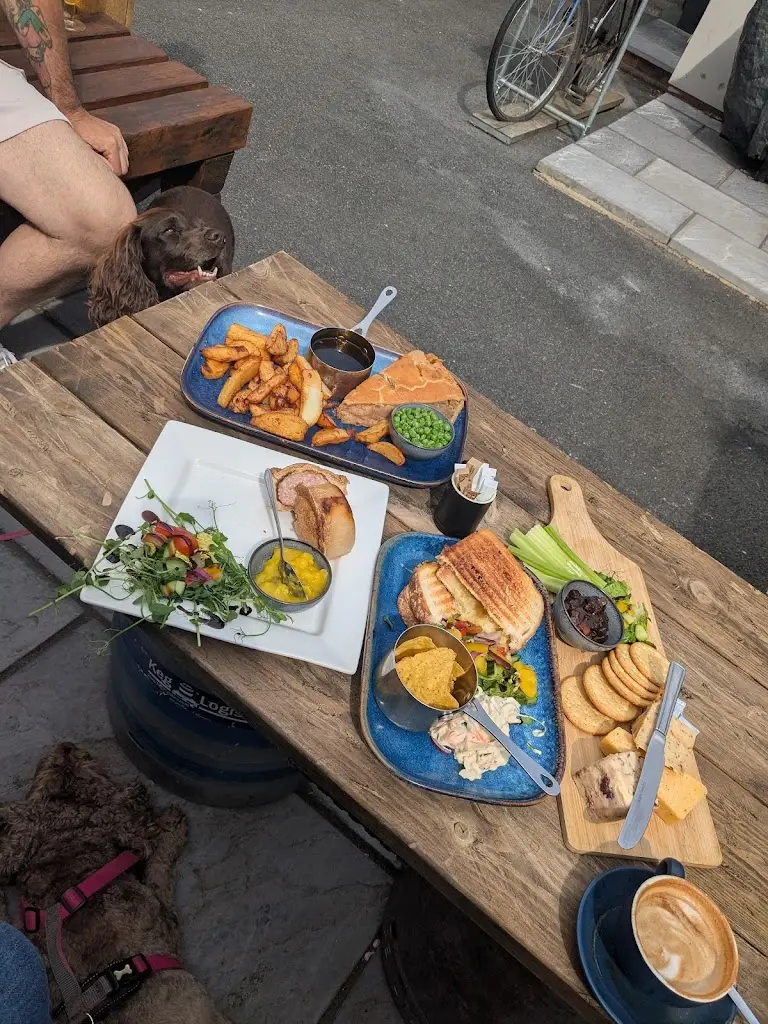 Katherine Suwinski_The Ginger Dog_Bowburn_review