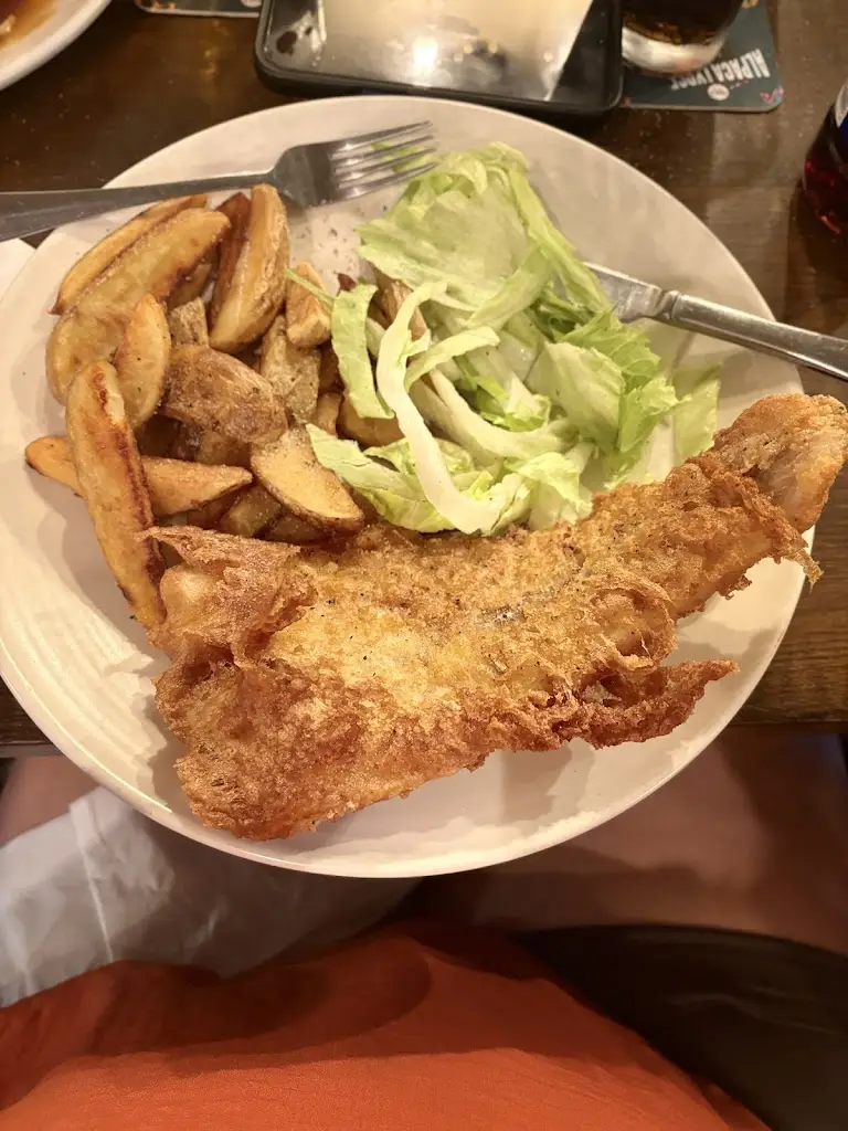 Rowenna Valintine_The Crown Inn_Alrewas_review