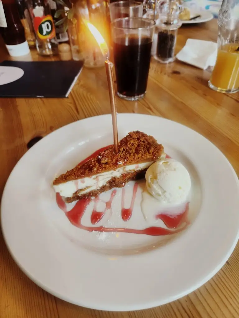 Chloe harvey_The Old Manse_Bourton on the Water_review