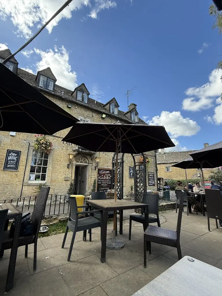 The Old Manse_Bourton on the Water_slider_image_3