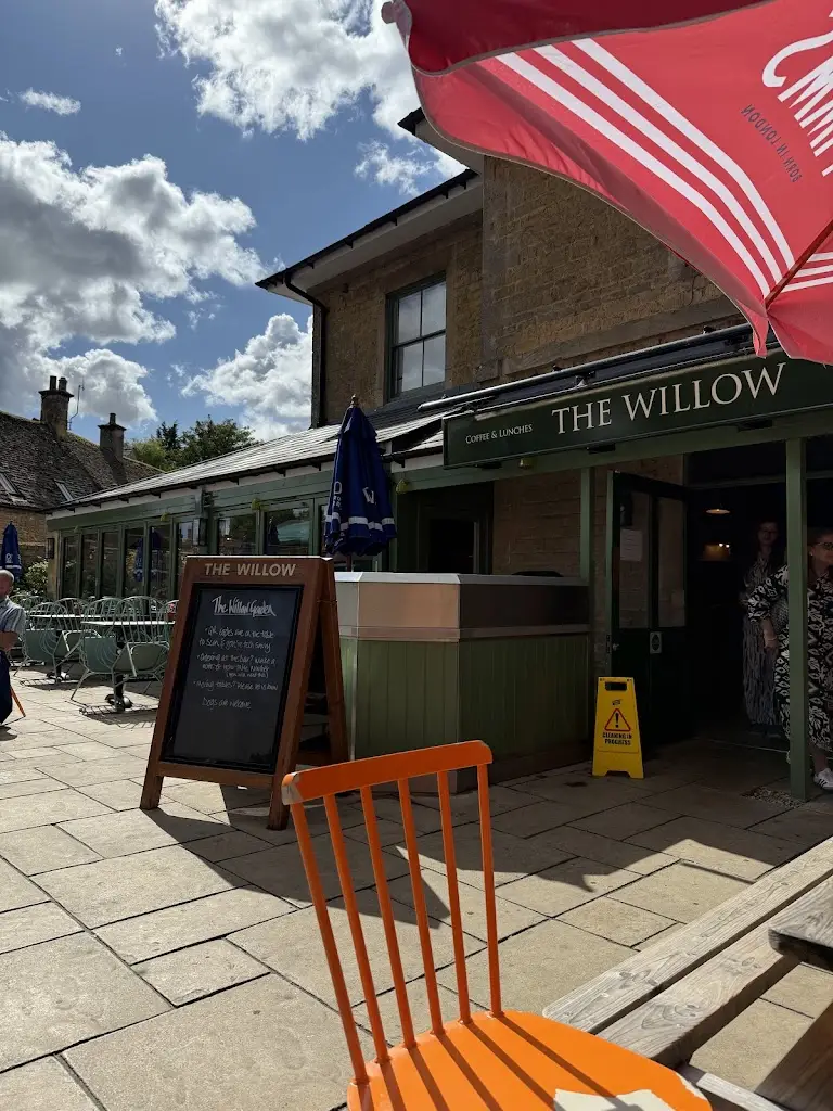 Paul Vivas_The Willow, Bourton-on-the-Water_Bourton on the Water_review