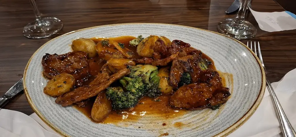 Andrew Dicker_Chanak Restaurant - Bourne End_Bourne End_review