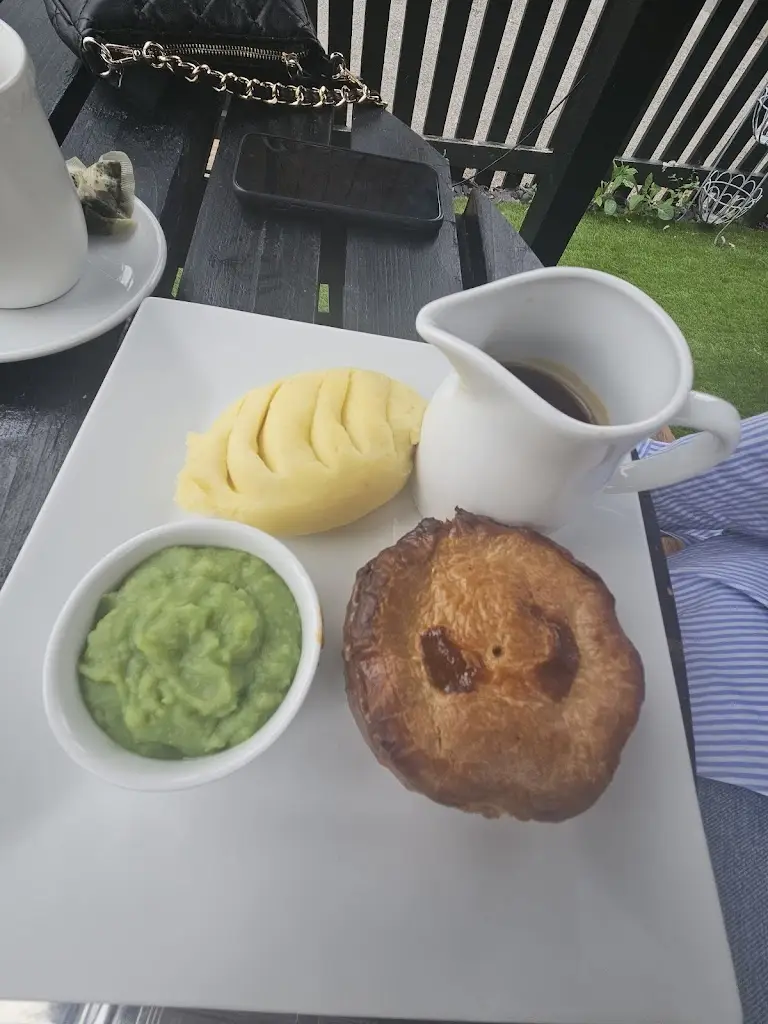 Menu_The Garibaldi_Bourne End_image_5