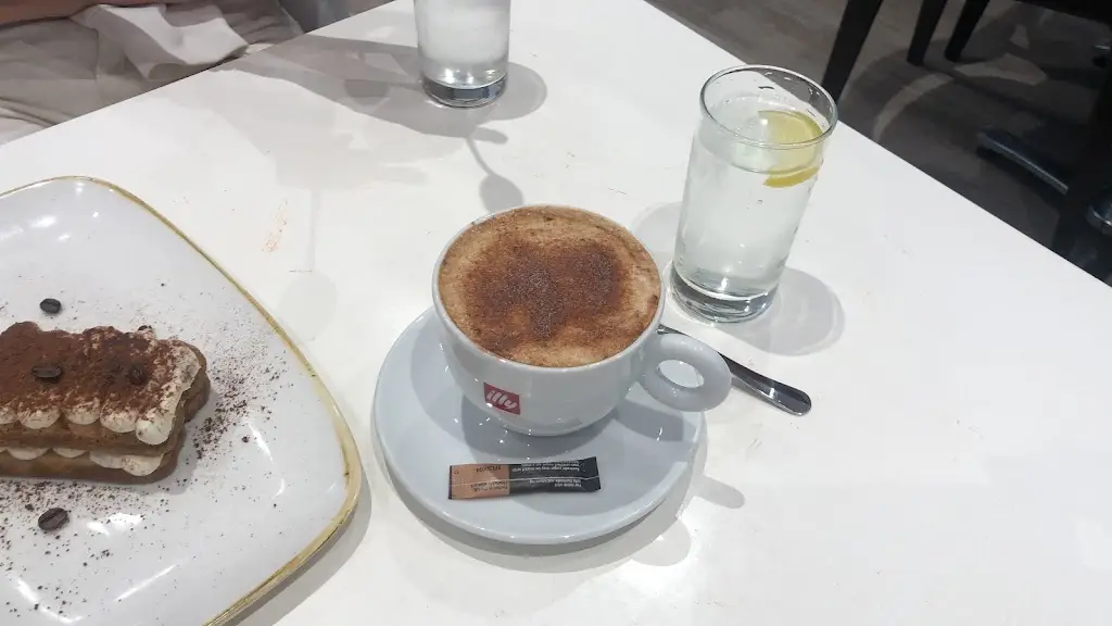 Ilham Shebani_El Murrino_Bournemouth_review