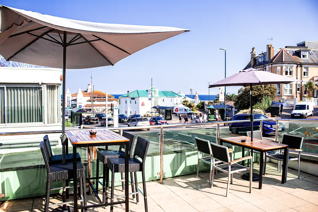 Crab at Bournemouth_Bournemouth_slider_image_1