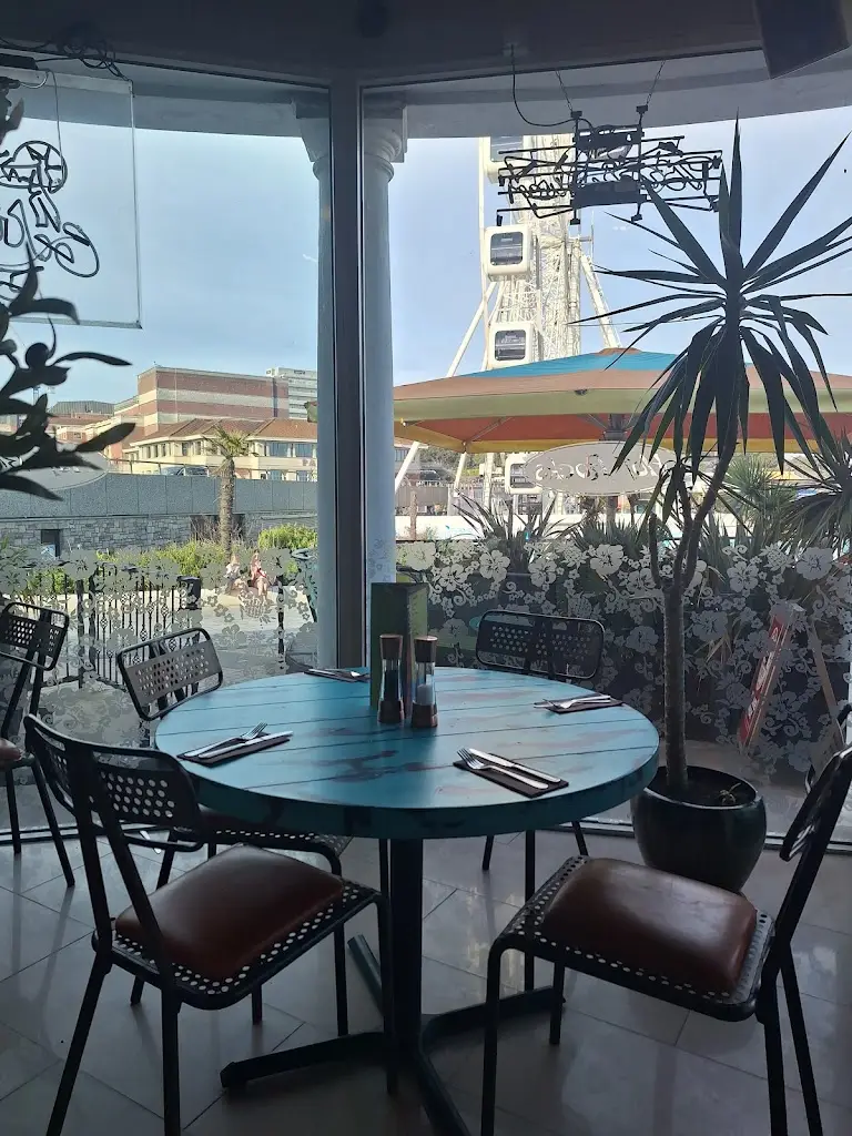 Cristina Ferentiu_Hot Rocks_Bournemouth_review