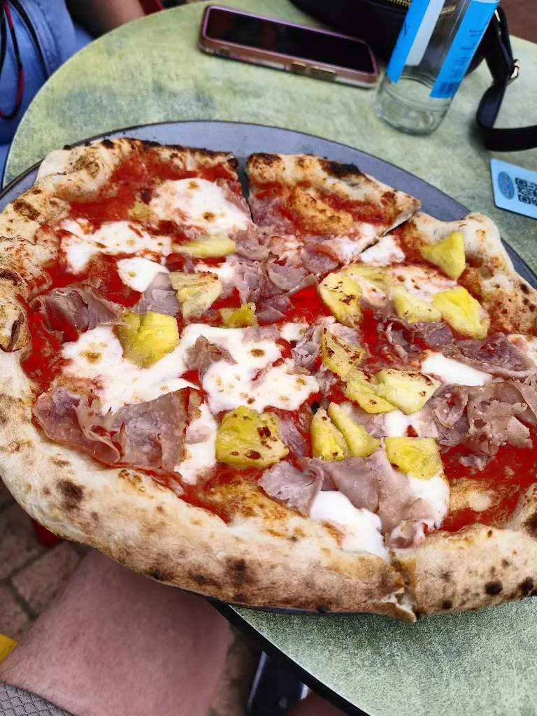 Hot Rocks_Bournemouth_slider_image_3