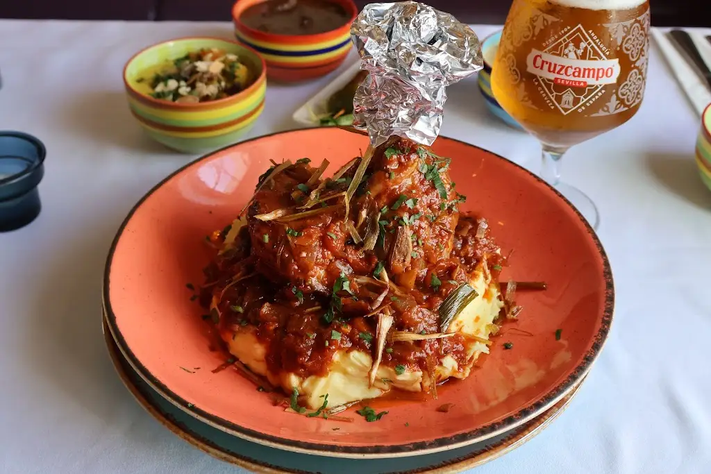 Mezze Thornbury_Alveston_slider_image_3