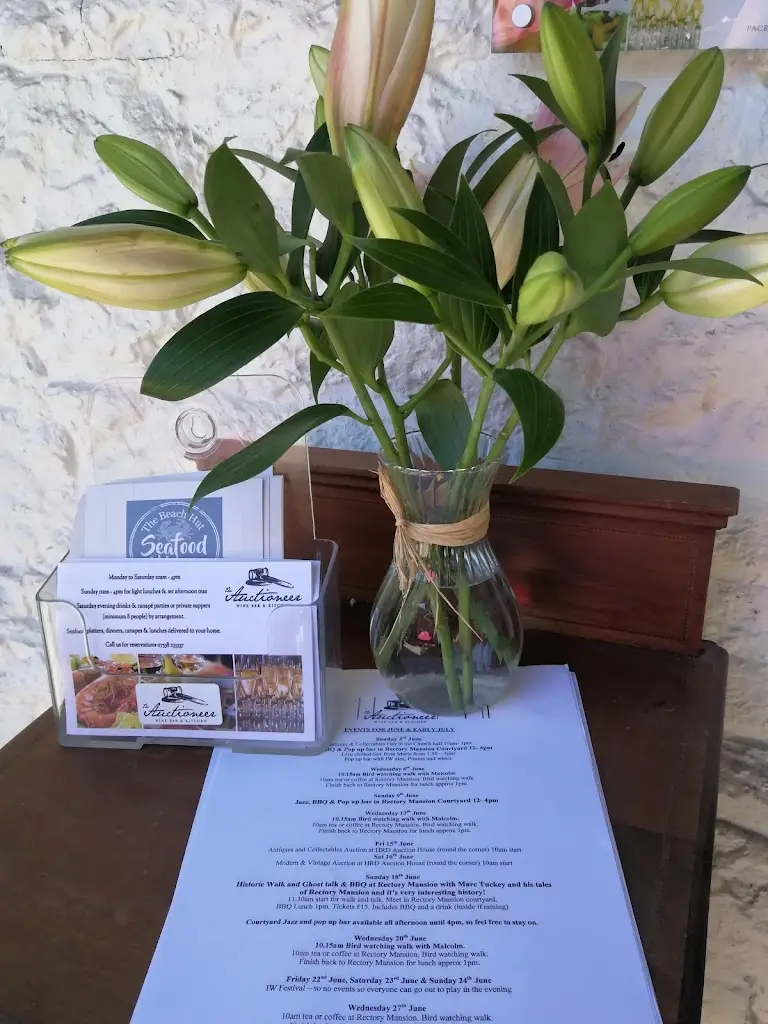 Menu_Auctioneer Wine Bar And Seafood Kitchen_Brading_image_1