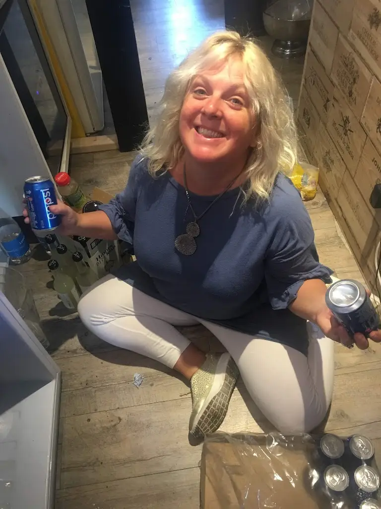 Dudley Brown_Auctioneer Wine Bar And Seafood Kitchen_Brading_review