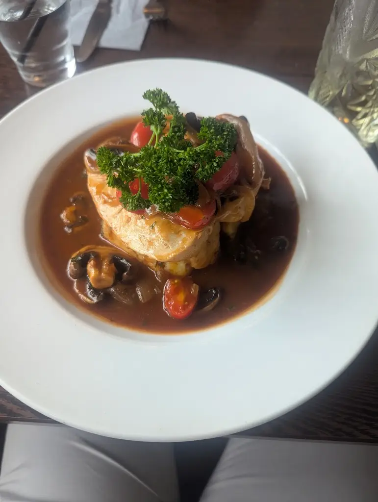 Troy Woods_The Yarbridge Inn._Brading_review