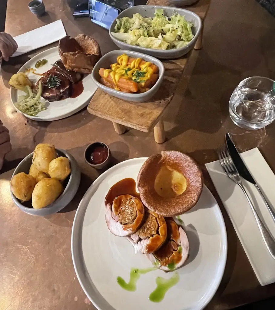 Simona Ferro_The Griffin_Amersham_reseña