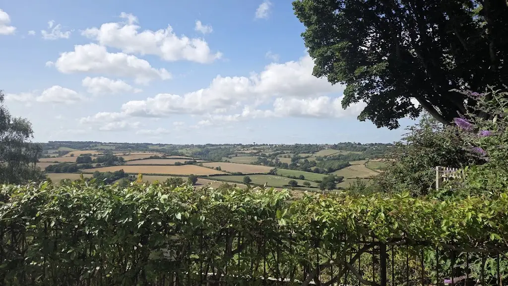 Kiera Dunn_The Quarrymans Arms, Box Hill_Box_review