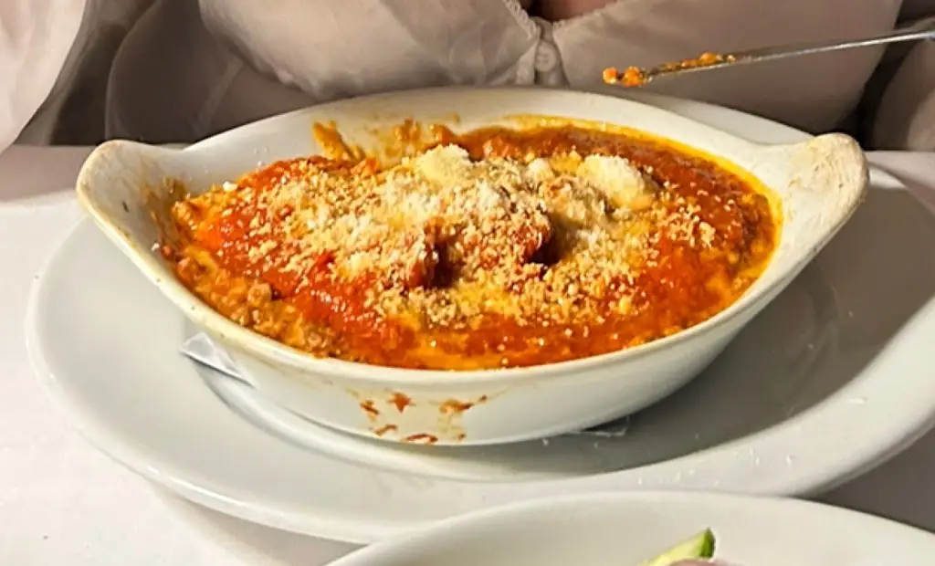 Menu_Lucarelli Restaurant Mailbox_Box_image_5