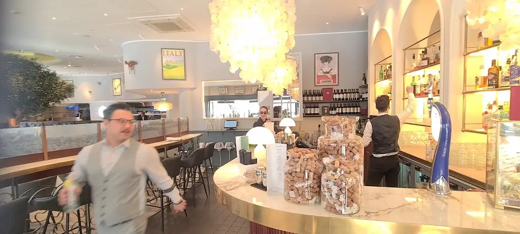 Lucarelli Restaurant Mailbox_Box_slider_image_2