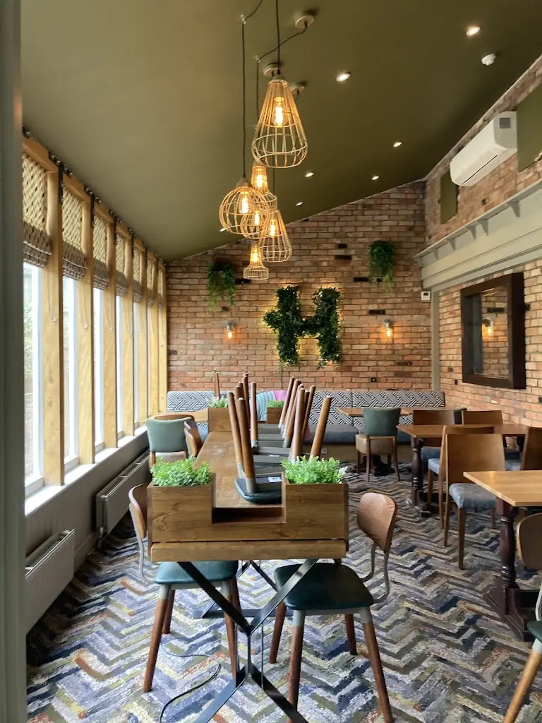 Harvester Horse & Groom Bracknell restaurant in Bracknell