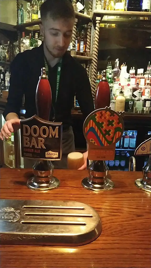 The Golden Retriever_Bracknell_slider_image_2