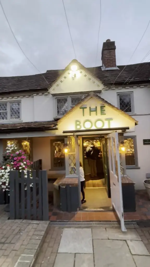 The Boot Italian Gastropub_Bracknell Forest_slider_image_2
