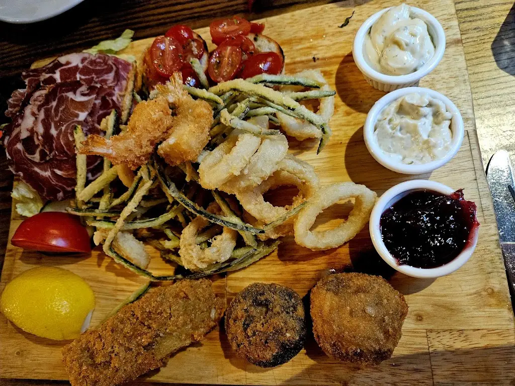 The Boot Italian Gastropub_Bracknell Forest_slider_image_3