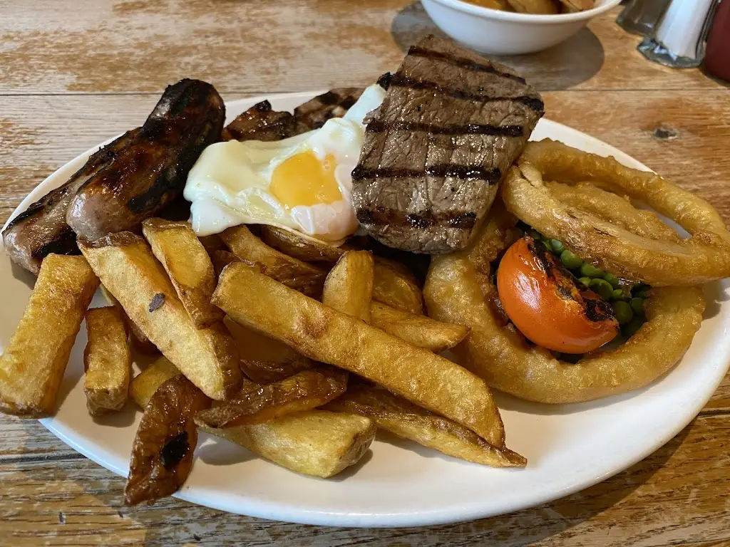 Mark Lumby_The Bull_Bracebridge Heath_review