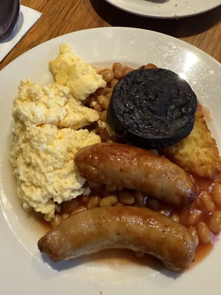 Kathryn Hall_Mill Lodge Beefeater_Bracebridge Heath_recensione