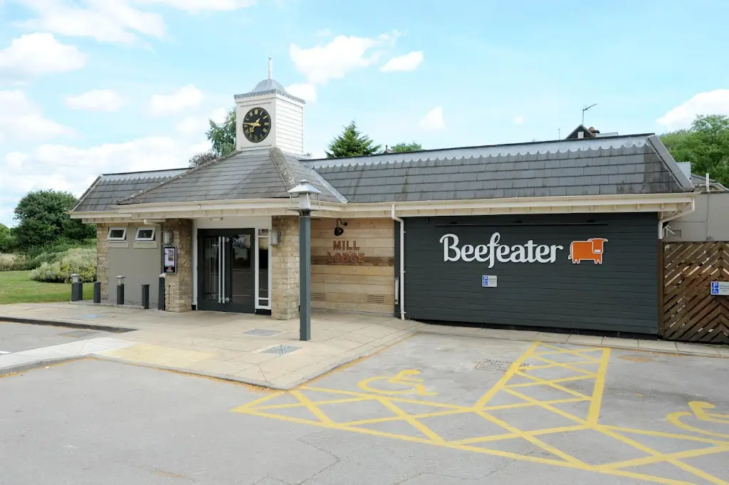 Mill Lodge Beefeater_Bracebridge Heath_slider_image_1