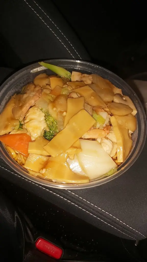 T J_The Lotus House_Bracebridge Heath_review