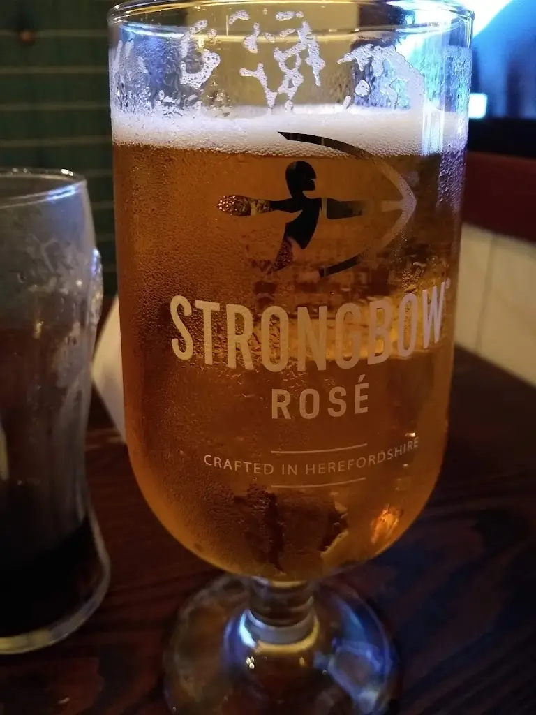 Menu_Crown & Arrows_Bracebridge Heath_image_5