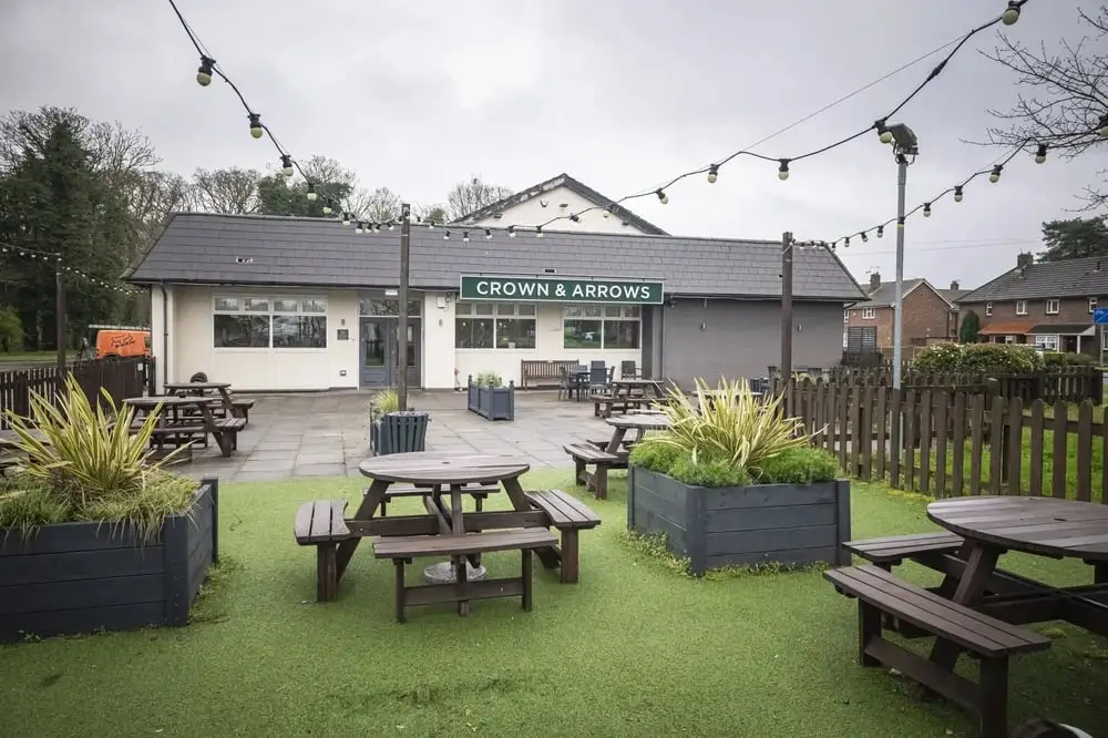 Crown & Arrows restaurant in Bracebridge Heath