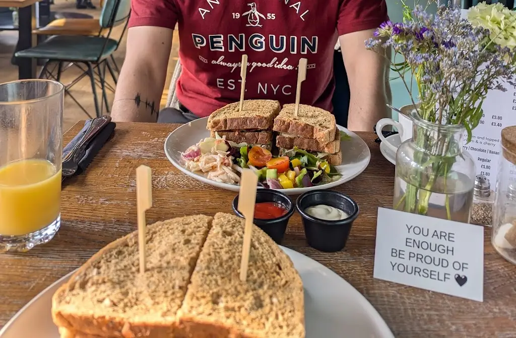 Tarsha Coleman_Cafe Fusion\Brackley Horror House_Brackley_review