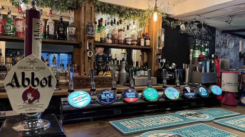 The Greyhound Inn restaurant in Brackley