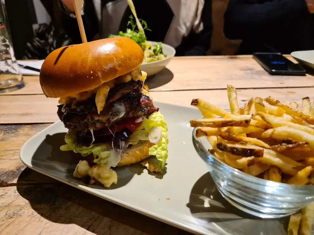 Pete's Place_Brackley_slider_image_3