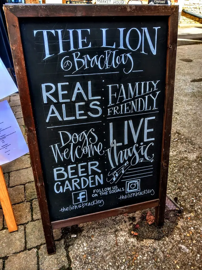 Menu_M On The Square_Brackley_image_1