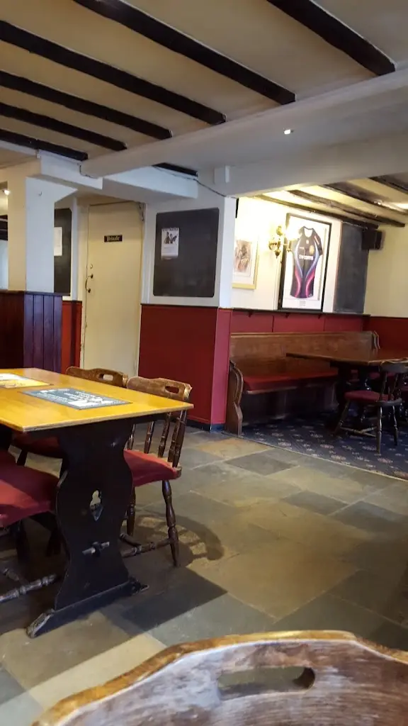 charlie Dool_The Castle Hotel_Bradninch_review