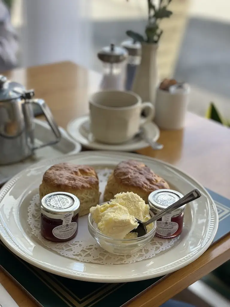 Katharina Schlegel_The Copper Kettle_Bovey Tracey_review