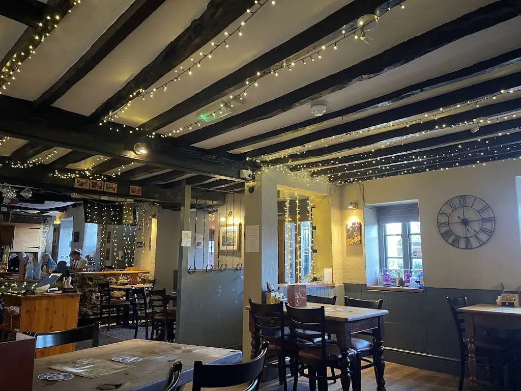 Claycutters Arms_Bovey Tracey_slider_image_3