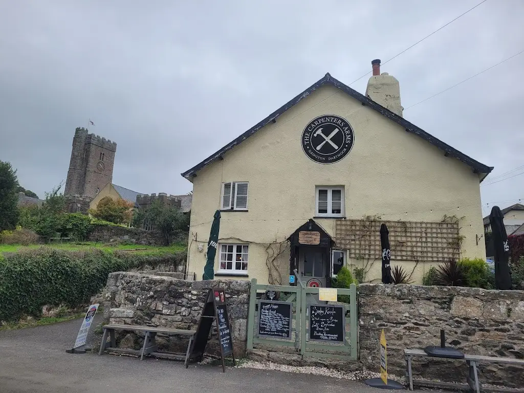 Catherine Bourne_The Carpenters Arms, Ilsington. Nr. Haytor, Dartmoor, Devon, England TQ13 9RG_Bovey Tracey_review