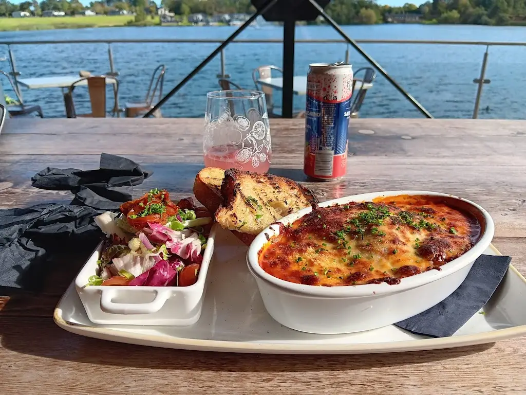 Menu_Bert's Pizzeria & Cafe_Brandesburton_image_9