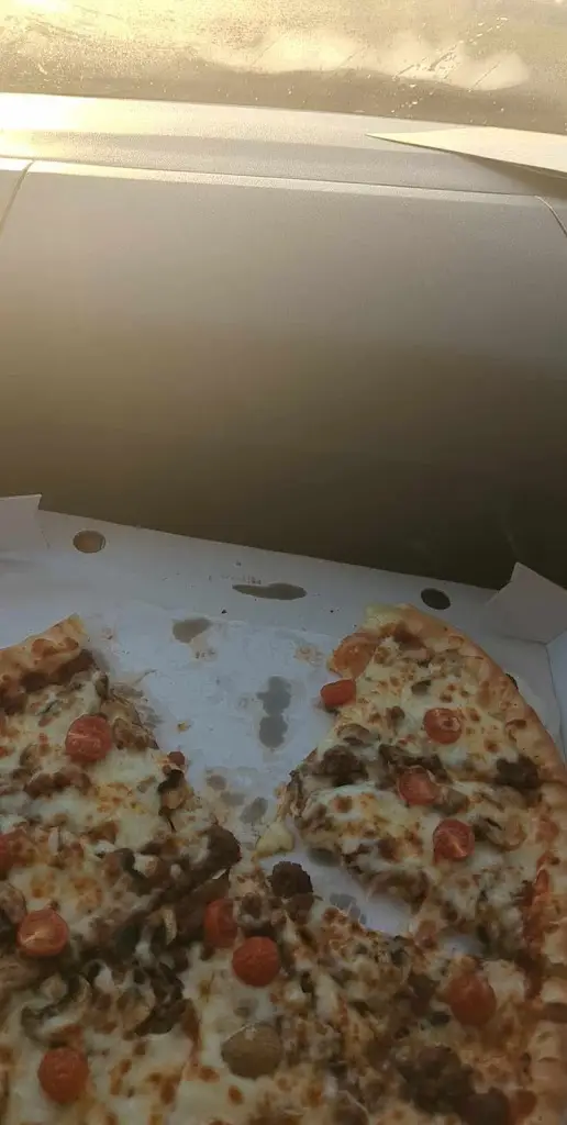 Gareth Moore_Brandesburton pizza_Brandesburton_review