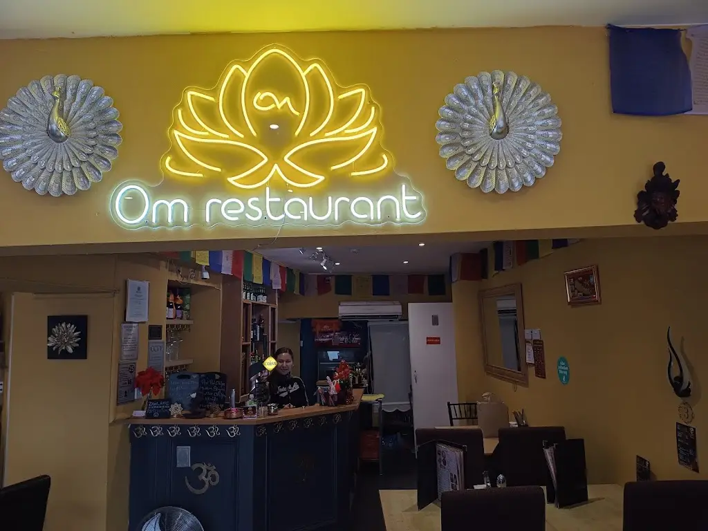 OM RESTAURANT_Aldershot_slider_image_1