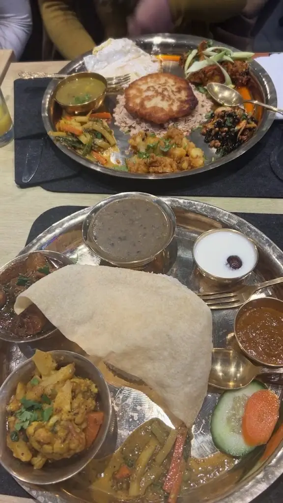 OM RESTAURANT_Aldershot_slider_image_2