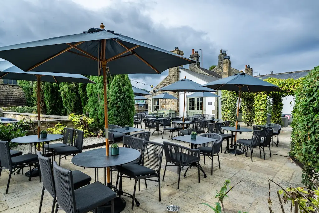 The White Hart_Bramhope_slider_image_1