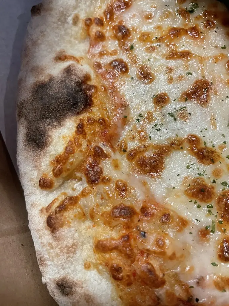 Menu_Village Pizza_Bramhope_immagine_2