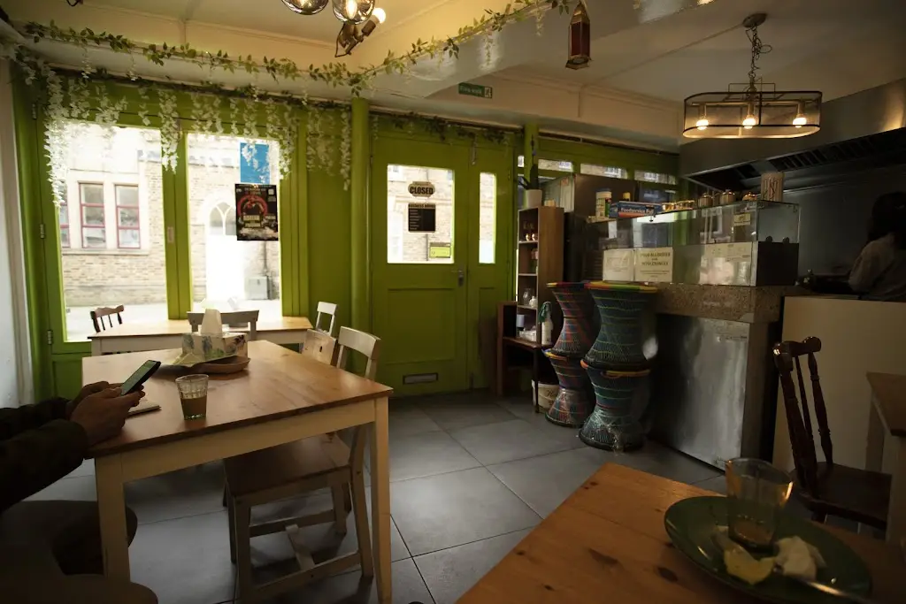 BYANJAN RESTAURANT & CAFE ristorante a Aldershot