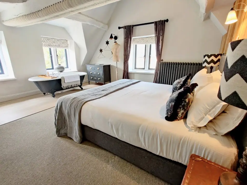 Timbrell's Yard_Bradford-on-Avon_slider_image_3