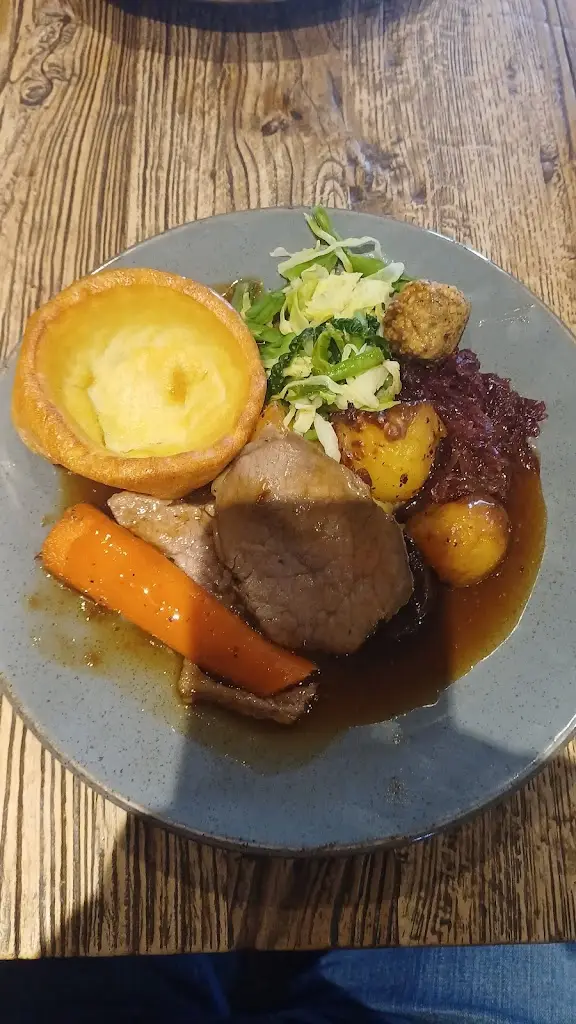 Richard Barron_The Boathouse_Bradford-on-Avon_review