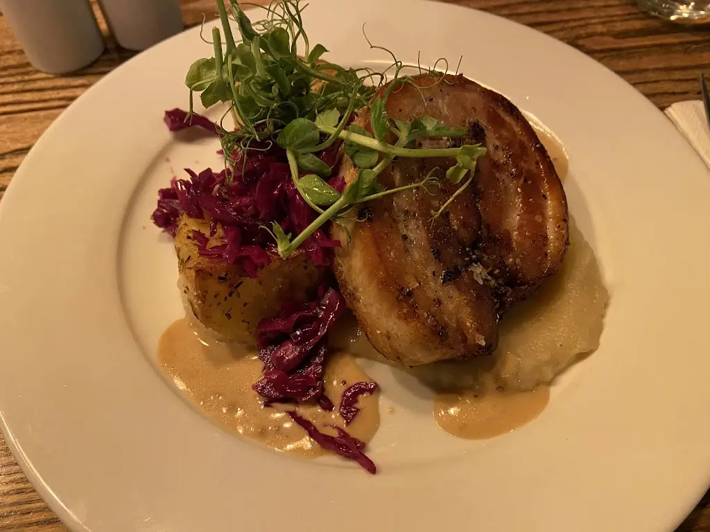 Nicole Chu_The Dandy Lion_Bradford-on-Avon_review