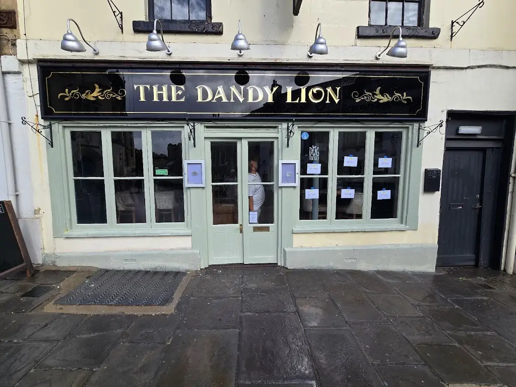 The Dandy Lion_Bradford-on-Avon_slider_image_2