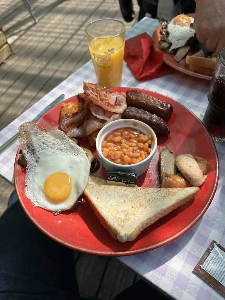 The Lock Inn Café_Bradford-on-Avon_slider_image_2